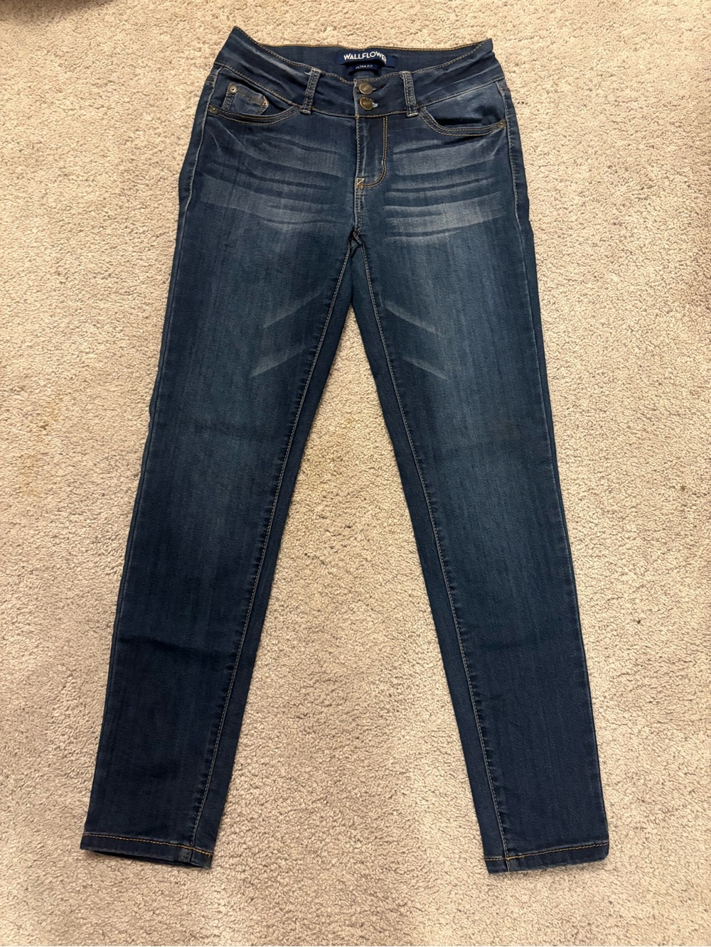Wallflower Women's Dark Indigo Skinny Jeans
